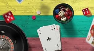 Permainan table games seperti baccarat dan roulette dalam setingan profesional